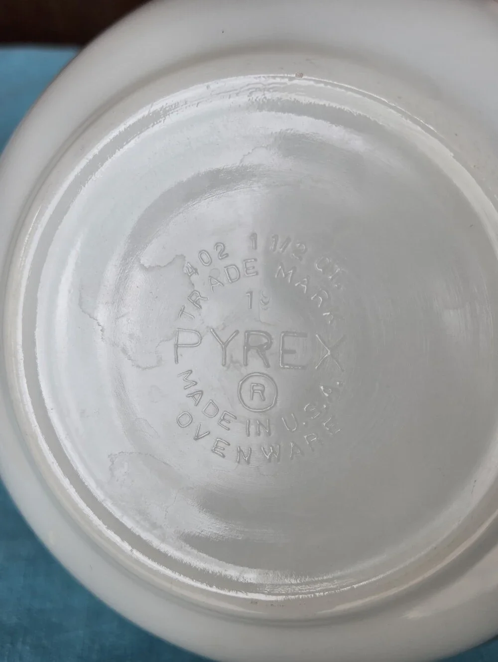 Pyrex Early American White Mixing Bowls Set 401 402 403